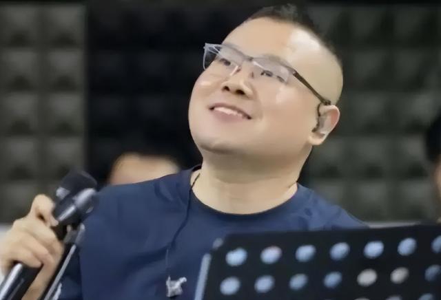 “吃相太难看吗”，刚复出就有勇气开演唱会，1280的票价更是离谱