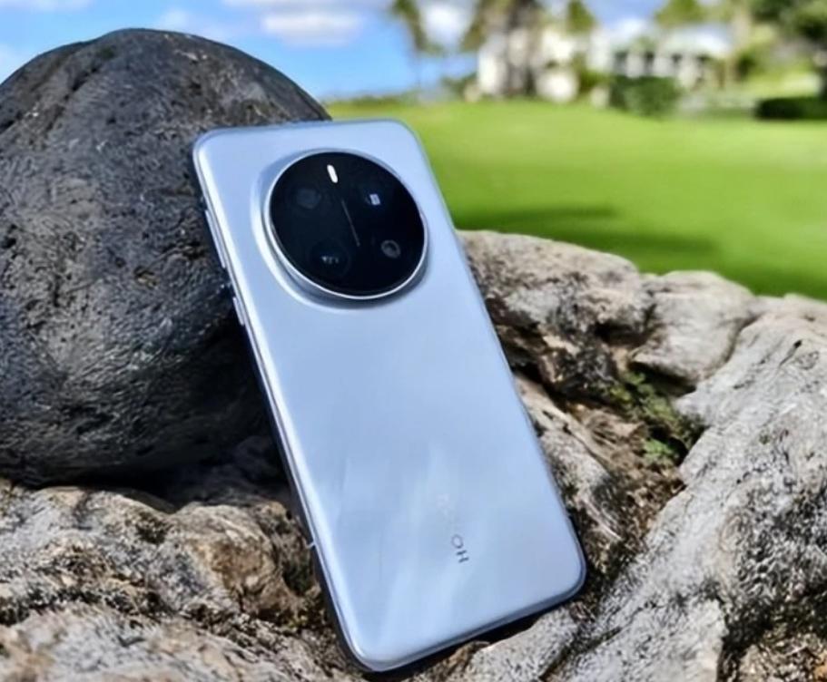 荣耀旗舰手机跌价千元，骁龙8至尊+IP69，等等党胜利了