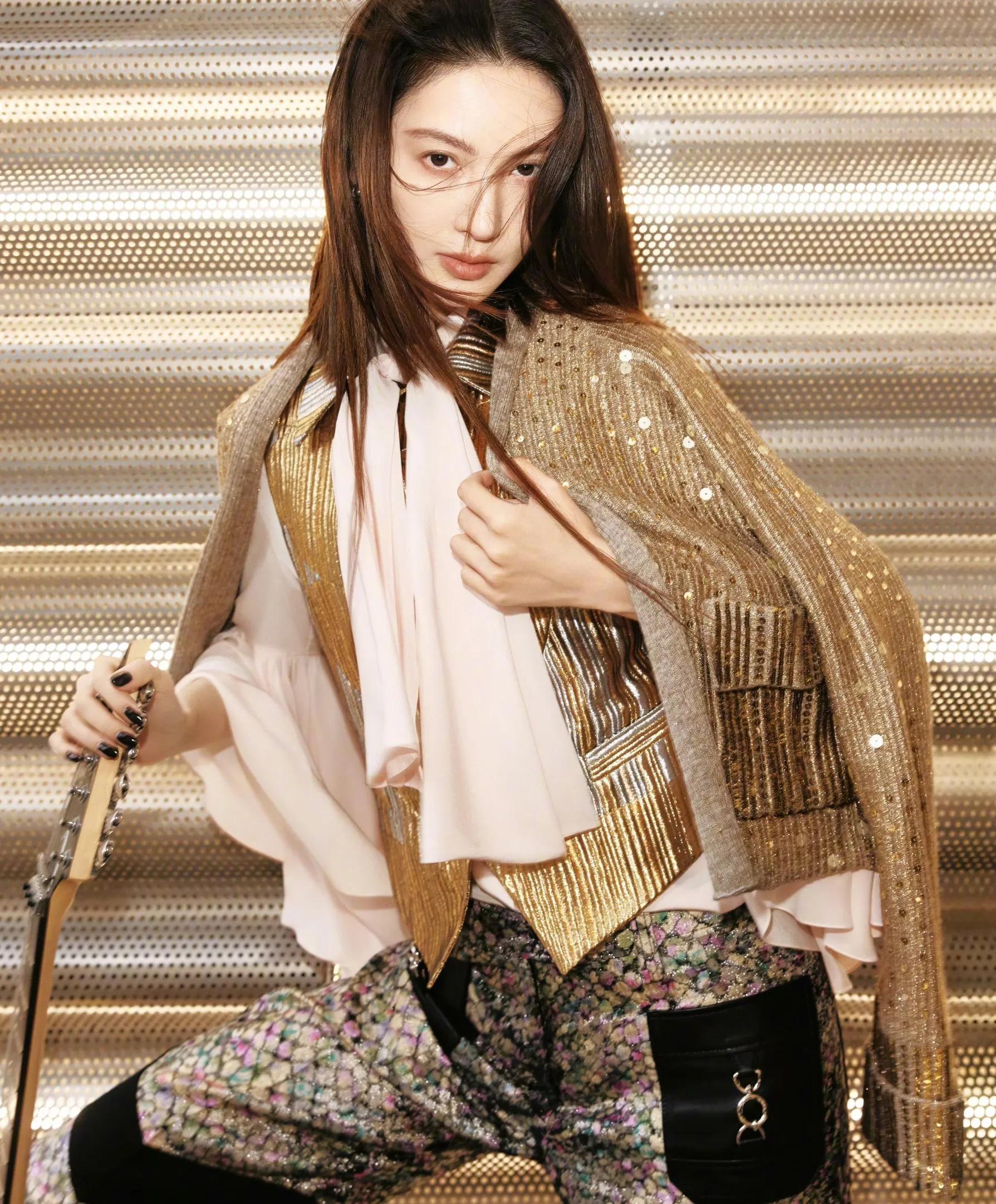 金晨性感代言美图