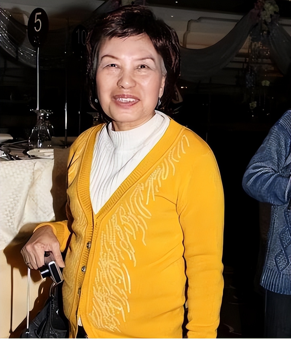 88岁TVB资深绿叶近照曝光，多次与死神擦肩，遗产将全部捐出