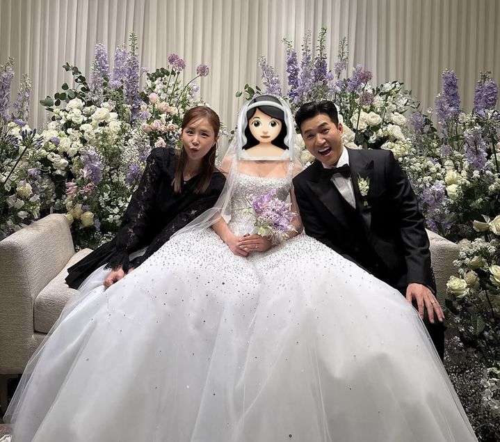 上传金钟旼婚礼照片,却没给新娘打码,韩女星公开道歉