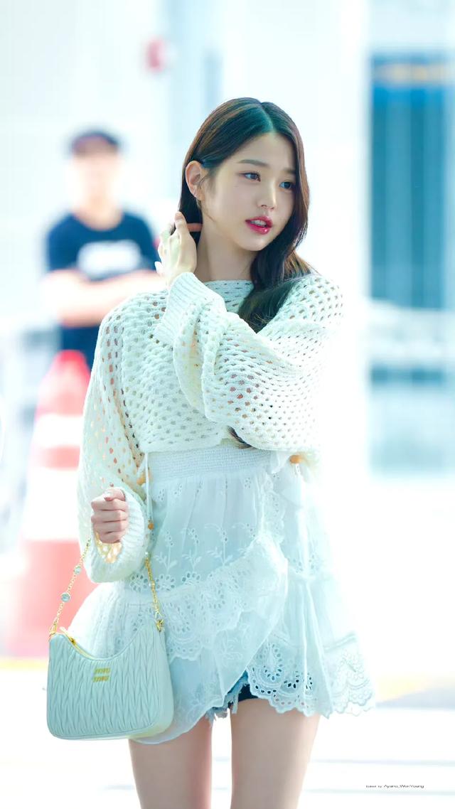 张元英 拖鞋大长腿