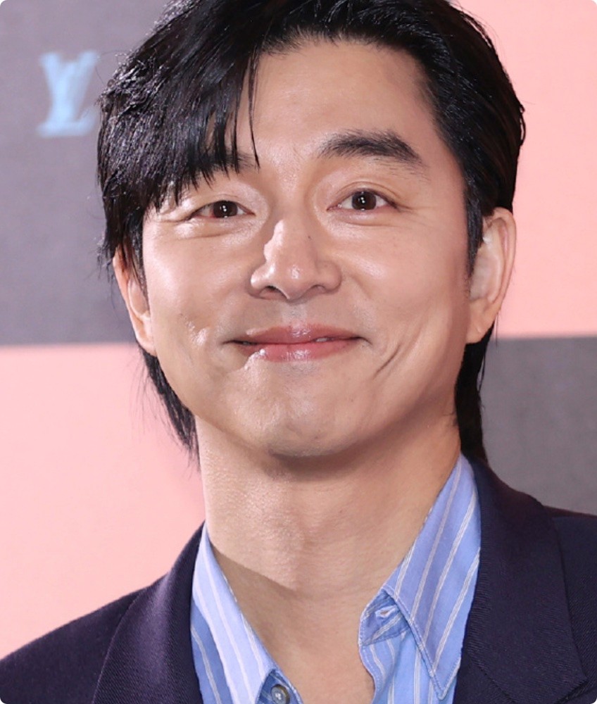 韩国红毯，Lisa若隐若现，全智贤沧桑憔悴，申敏儿满分贵气