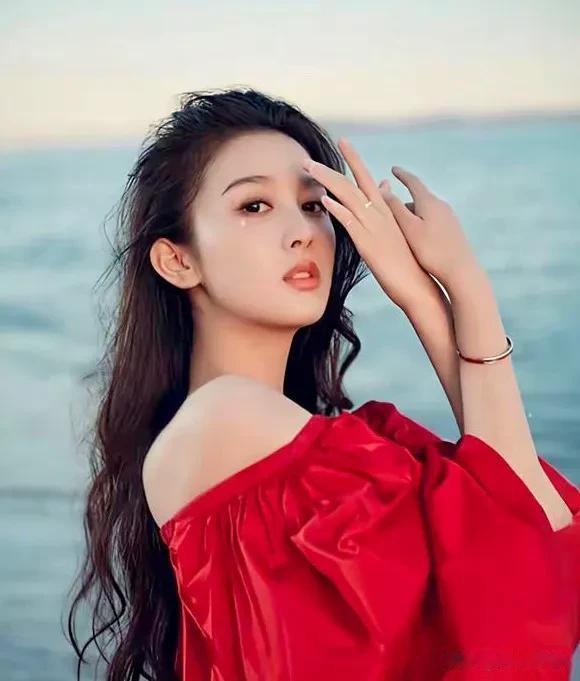 北电校花 168cm身高清丽出尘 貌美如花 倾国倾城 确实招小伙子喜欢