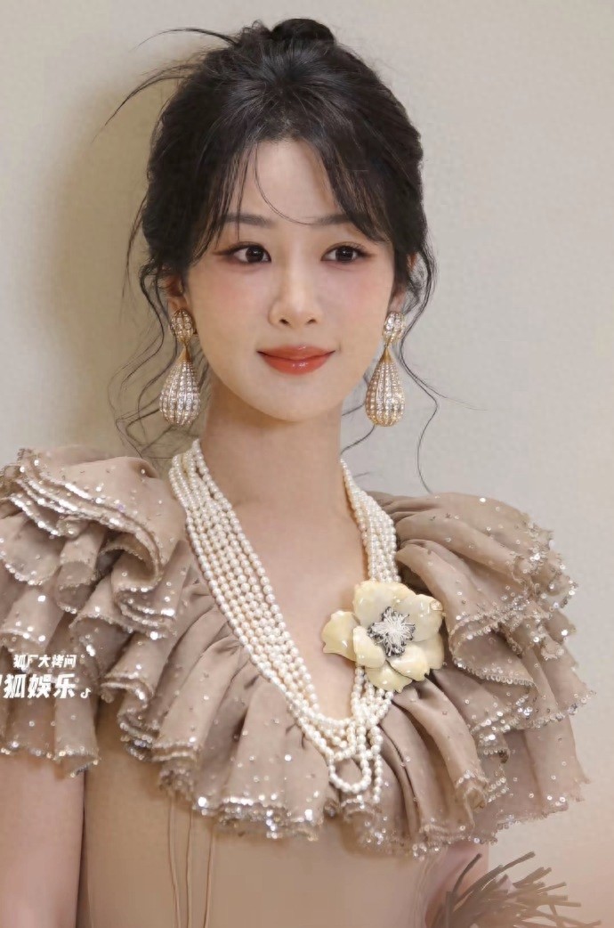 杨紫资源大升级！民国大女主搭吴慷仁欧豪，连轴拍戏太拼了