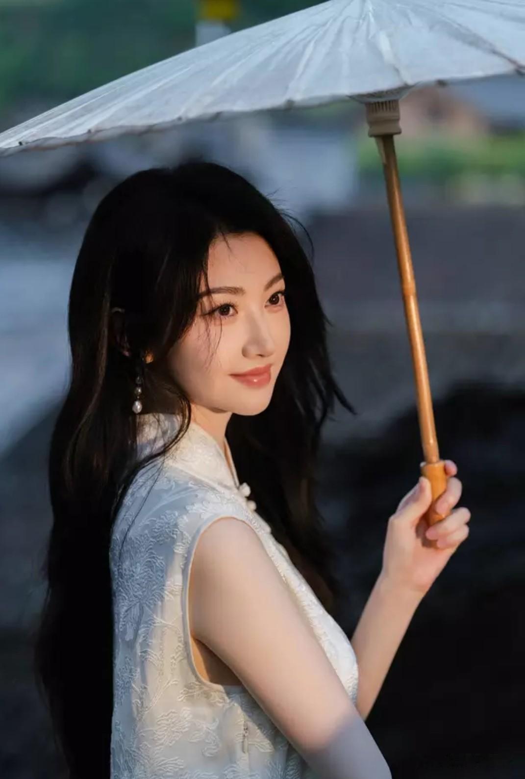 景甜旗袍照为何成全网审美焦点