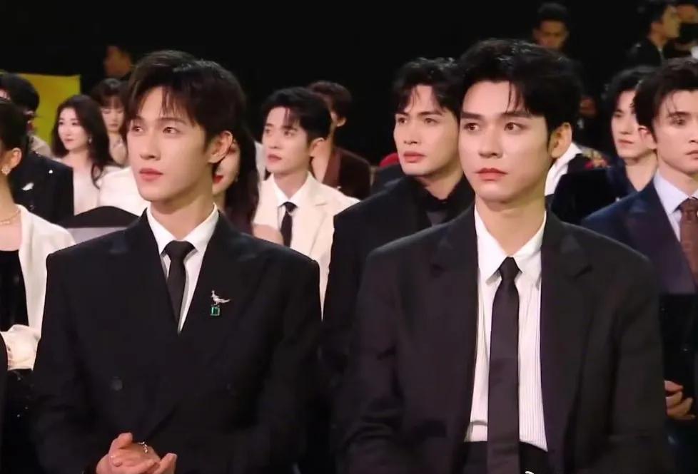 2025星光大赏内场直击：C位、热聊、争议全是瓜