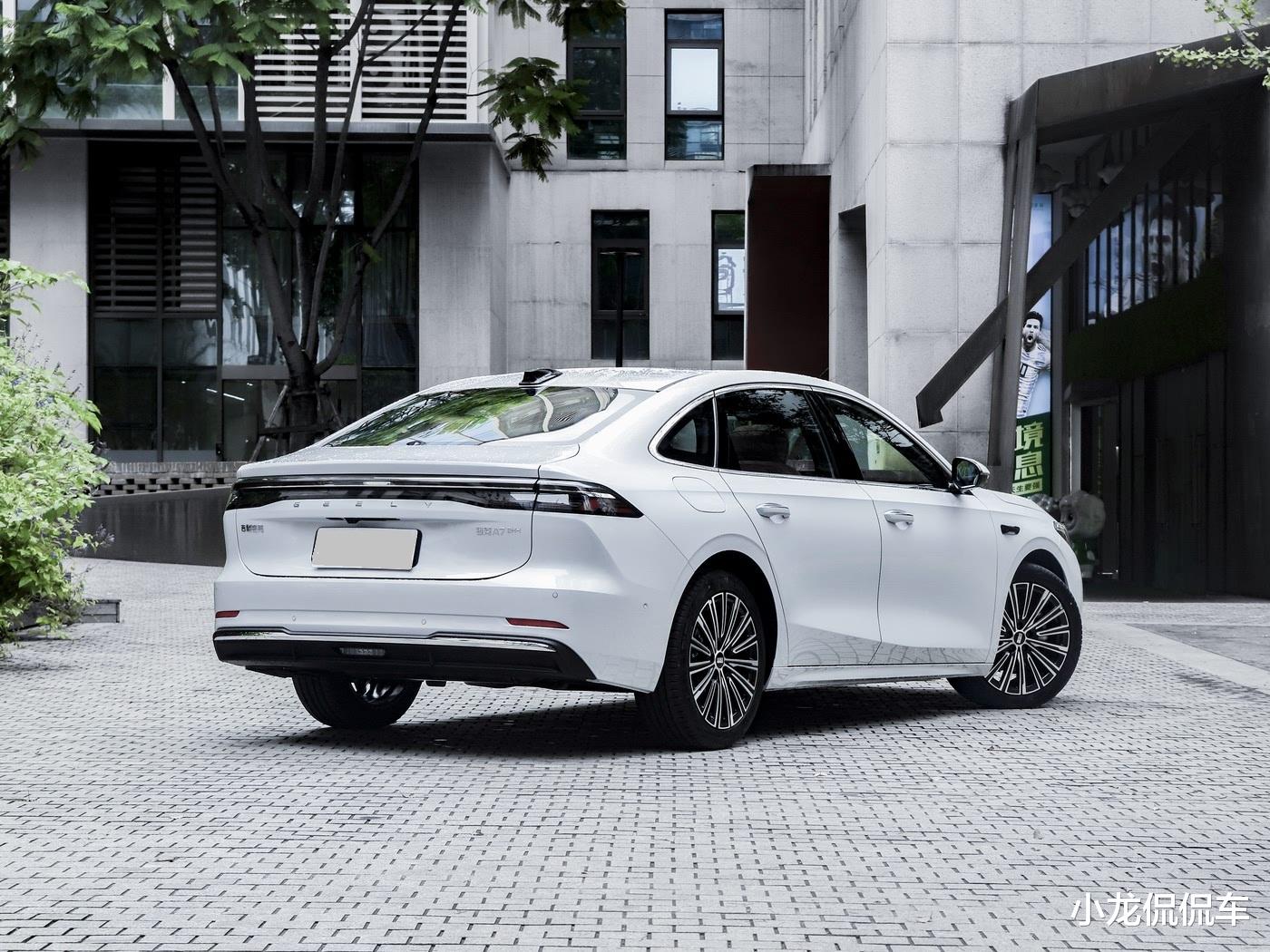 车长近5米，外观惊艳，综合续航超2100km，吉利银河A7即将上市