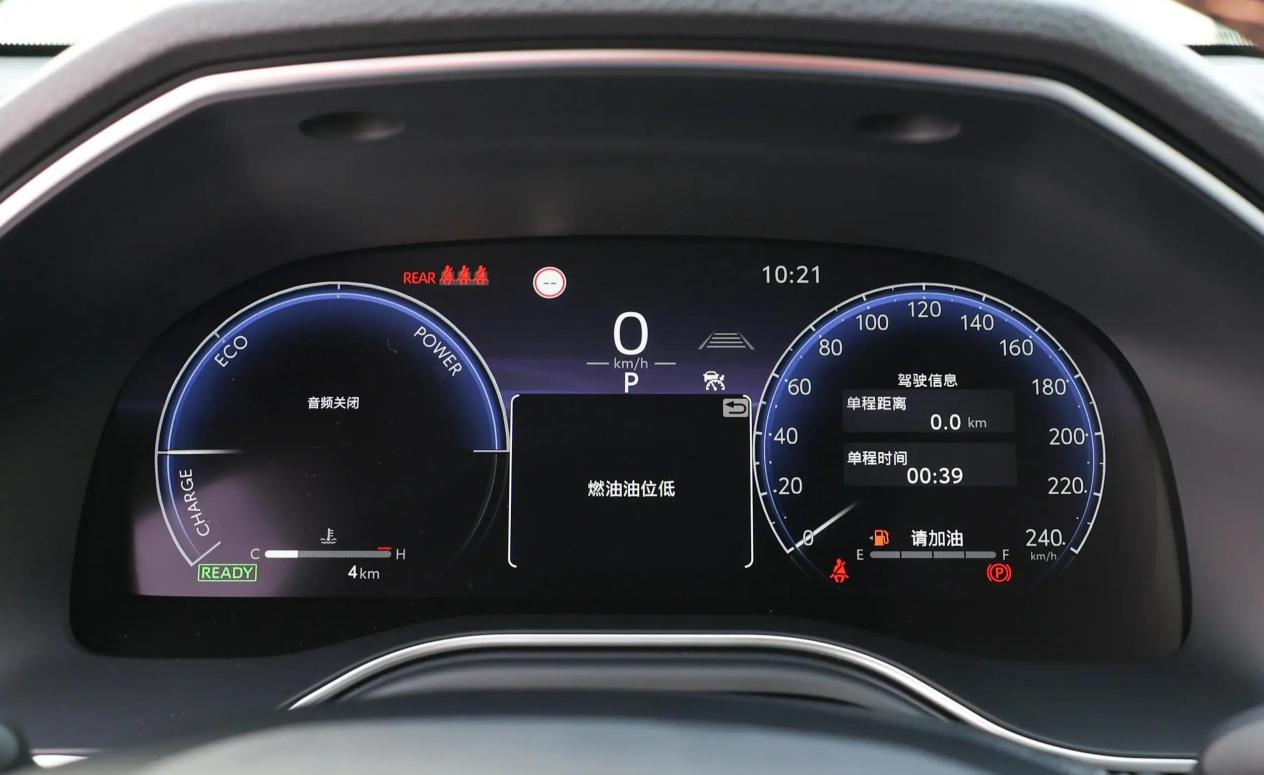 丰田“掀桌子”了，近18万降到13万多，车长近5米，油耗低至4.5L