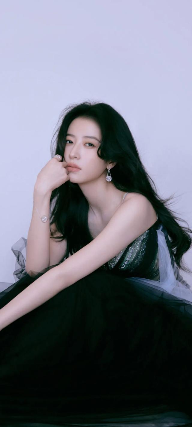 周雨彤,黑色银纱裙壁纸