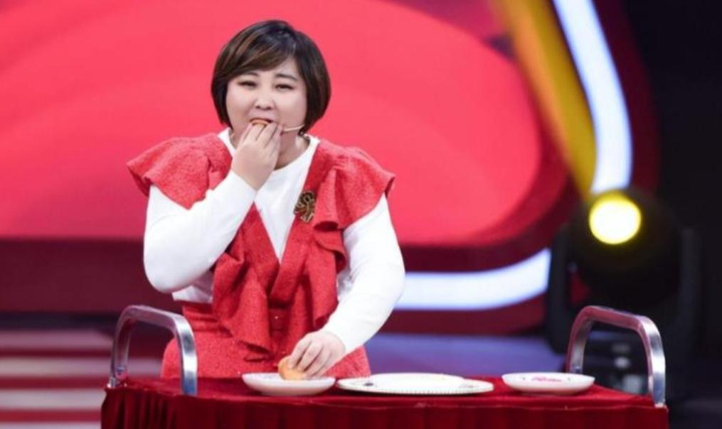 贾玲近况曝光：退出春晚解散公司，如今状态并不意外，面相都变了