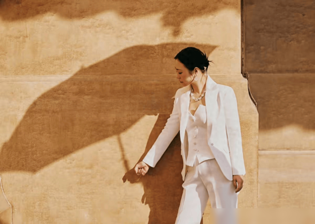 郝蕾西装造型杀疯了？从丰腴到苗条，她的美从未设限