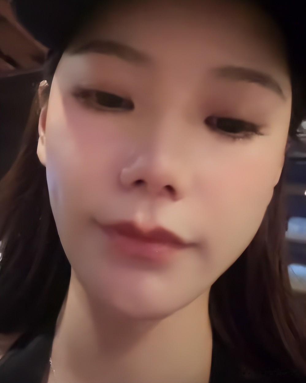 马筱梅挺孕肚超市采买，为跨年夜准备丰盛食材，皮肤状态也太好了