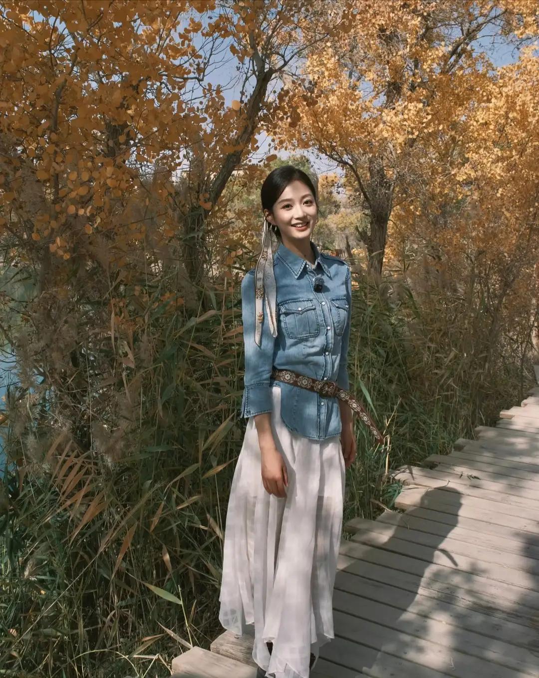 冯琳穿搭时尚美丽，颜值在线，真美！