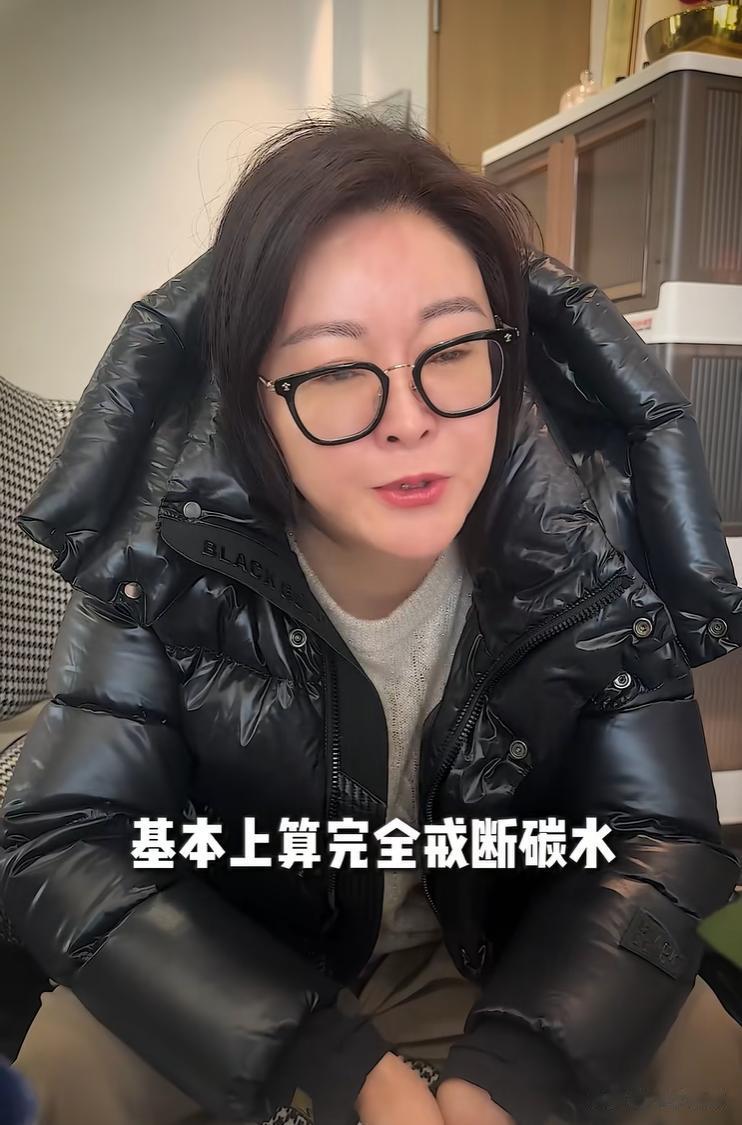 王小骞深夜痛哭！曝11岁女儿患“正食症”，甲流后心肌肝脏都受损