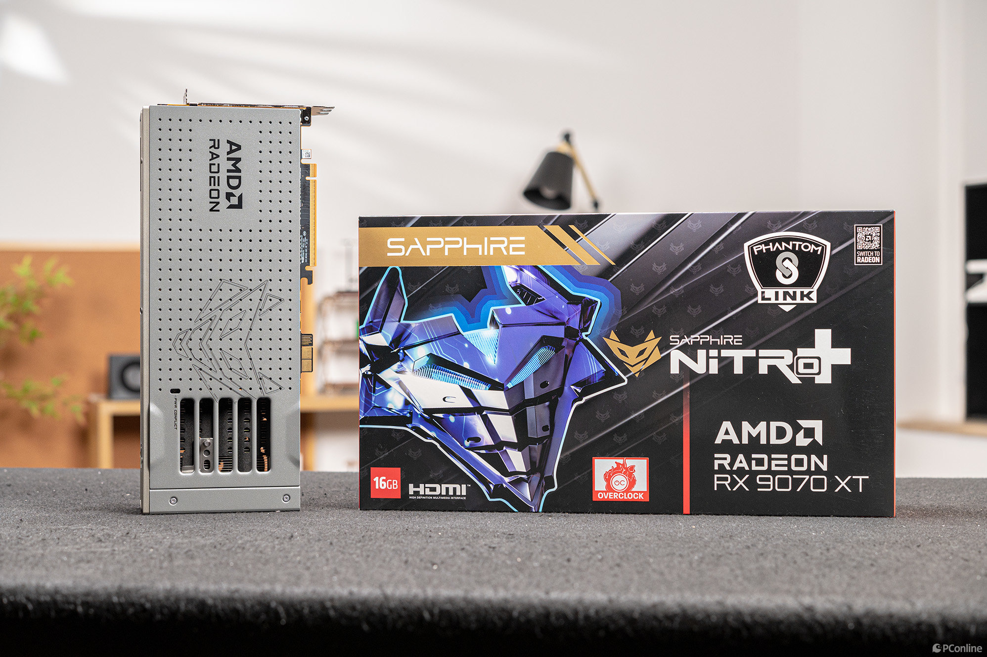 唯一 AMD背插套裝！藍寶石氮動雙旗艦美學圖賞