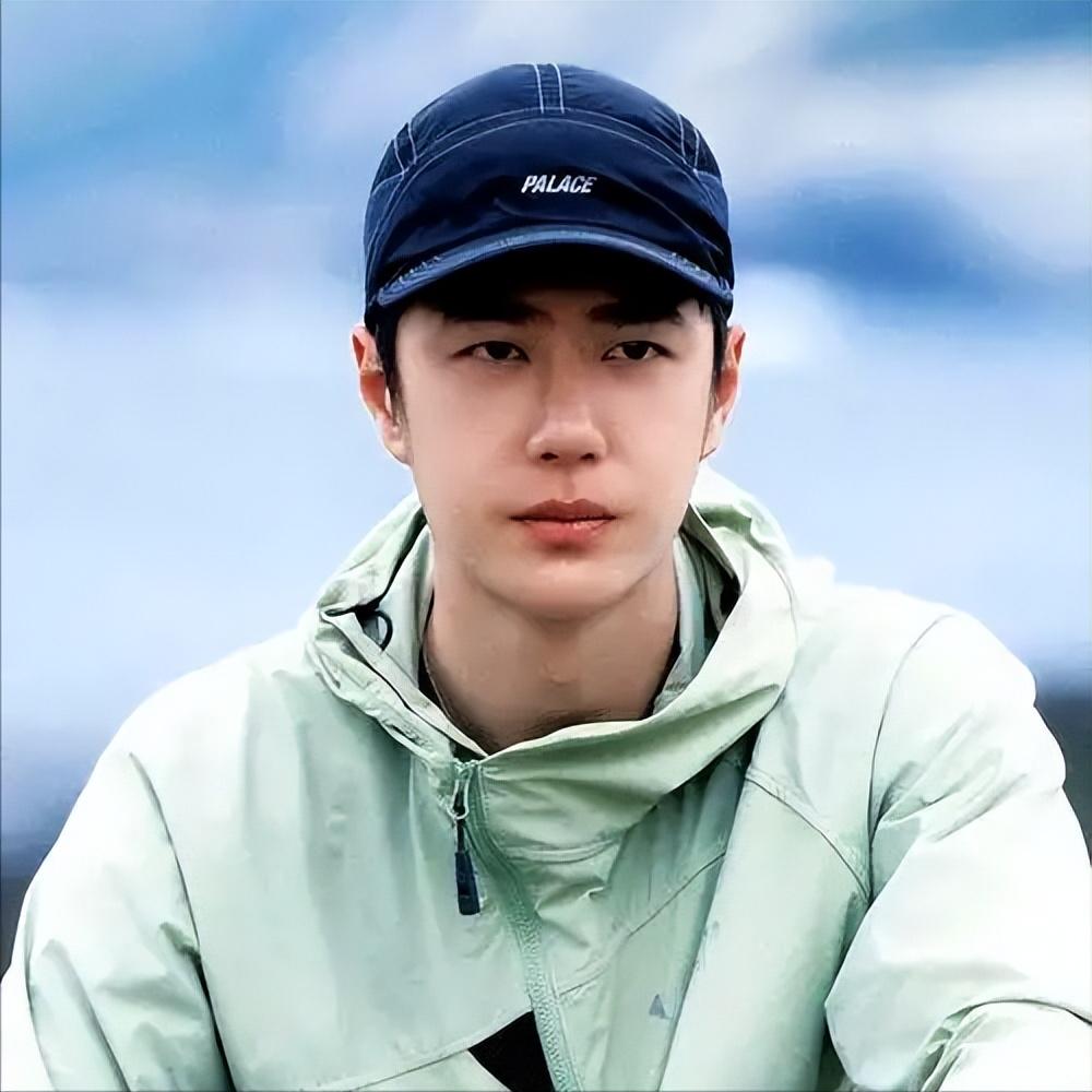 顶流隐婚生子风波仅2天，王一博自曝婚姻观，给年轻男星提了个醒