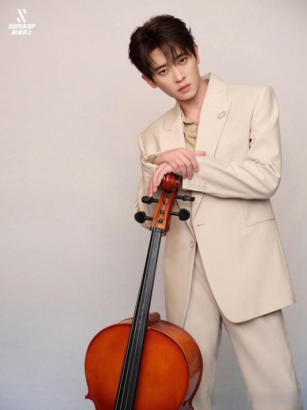 丞磊6件事!被封横店浴王,私底下是猫奴,新剧搭白鹿、宋轶