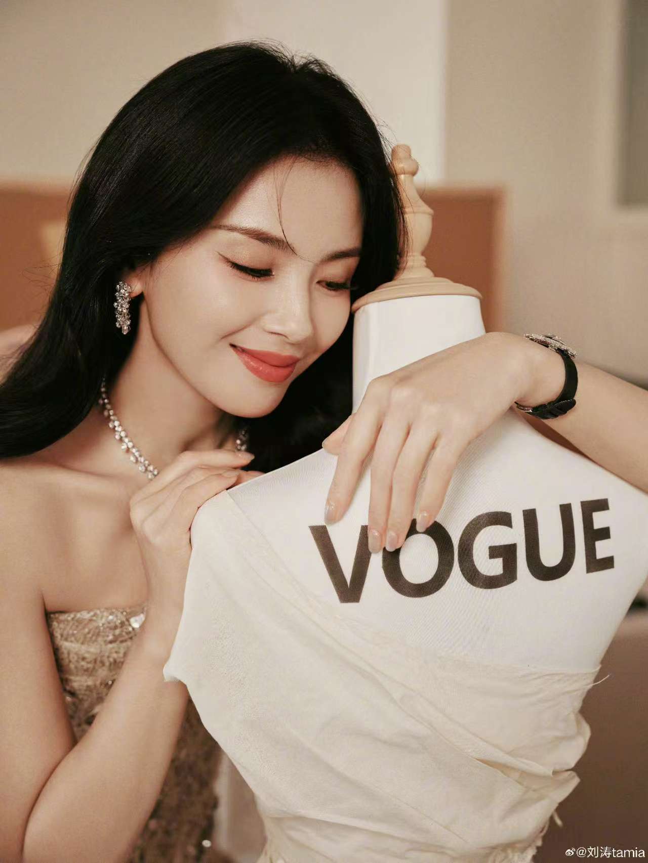 【流金时光，于简约中绽放高级质感】——刘涛