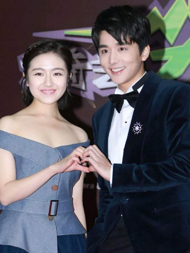 李兰迪张新成七年情断?庆祝单身快乐和秒删爬山照,疑分手实锤?