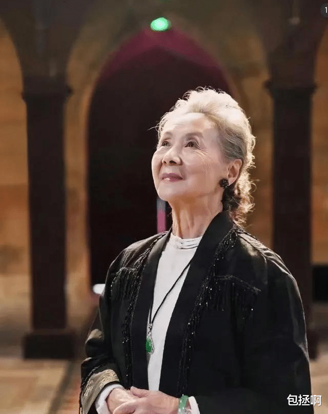 泪目!87岁吴彦姝现状曝光,丈夫走后独居破房,钱都在经纪人手中!