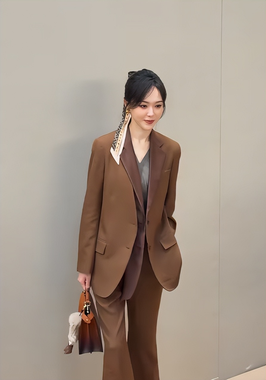 米兰时装周第二波:朱珠无瑕疵,檀健次贵气,李一桐白鹿扛住镜头