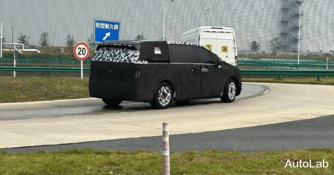 鸿蒙智行2026年新车大剧透：MPV、越野、超豪华，一个都没放过