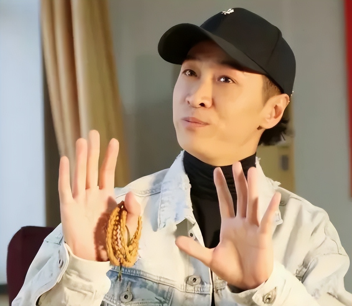 演员王宁：我这辈子做的错误决定，就是眼红沈腾，离开开心麻花