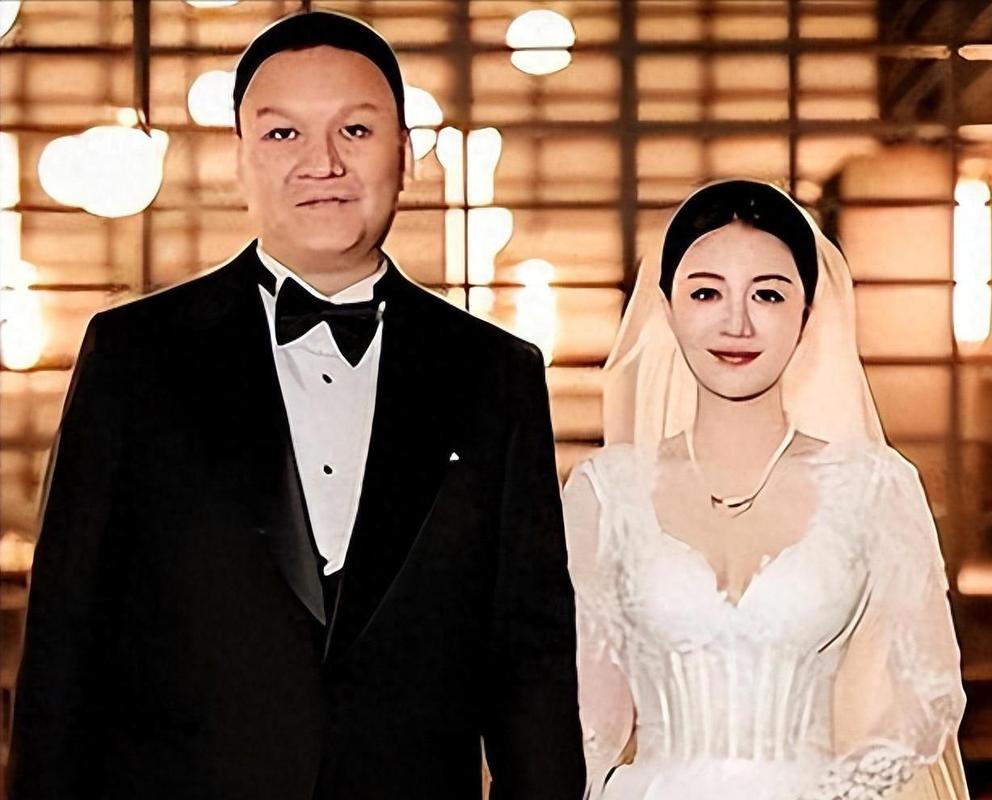 李嘉格官宣恋情不到一周,前夫车澈深夜破防,网友:早干嘛去了?