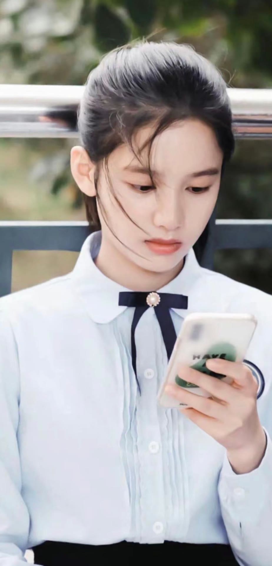 张靓仪，身材完美曲线