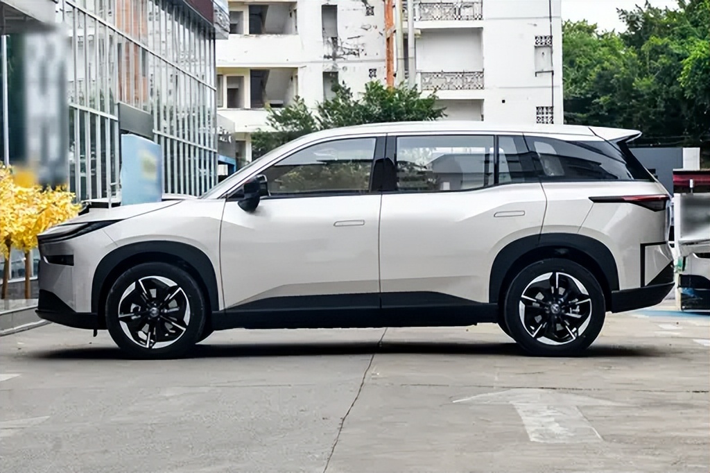 10-15万想买合资纯电SUV？先看完这台“连续卖爆”的再决定