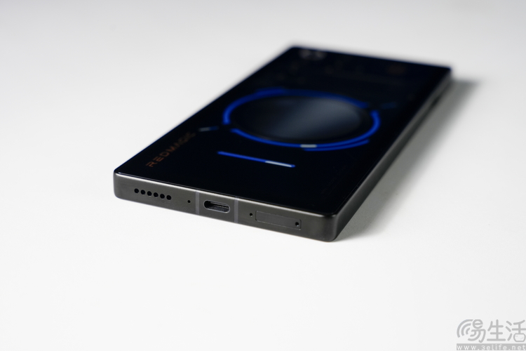 風水雙冷、性能新巔峰：紅魔游戲手機11 PRO+專項測試