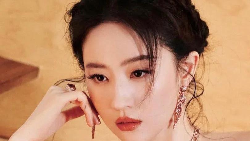 刘亦菲《玫瑰的故事》海外热播！恋情与合作传闻齐飞？