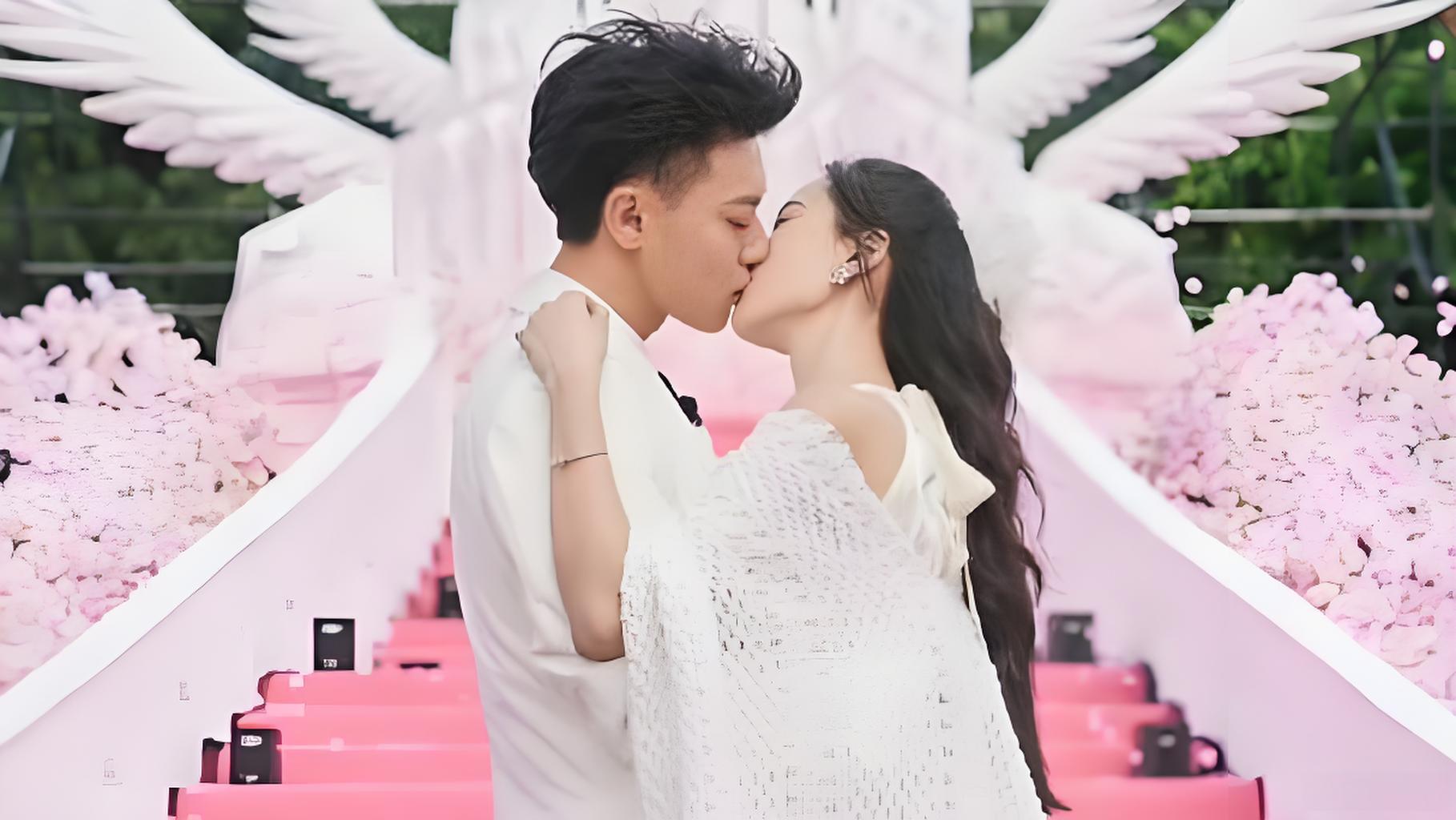 黄子韬开颅清淤缝合43针的经历震惊众人,从顶流到开厂制造卫生巾