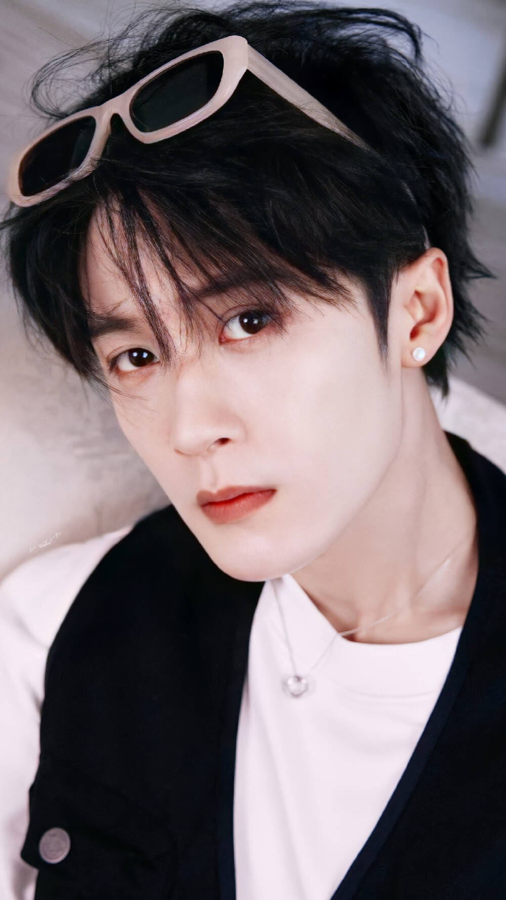 杨紫檀健次二搭《嫡谋》推迟?网传企鹅下血本:原著作者加一线大导演!