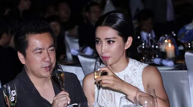 王中磊搂腰马筱梅引风波！汪小菲群怒骂女方回应，李冰冰无辜躺枪