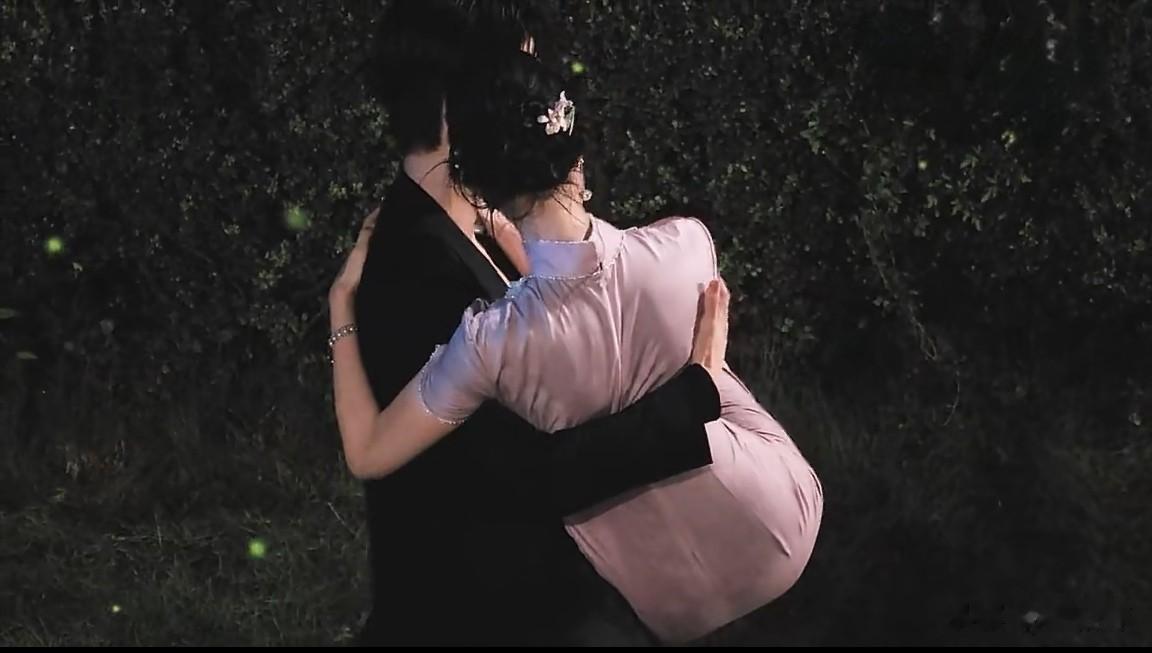 狗仔刘大锤否认张凌赫王楚然恋情