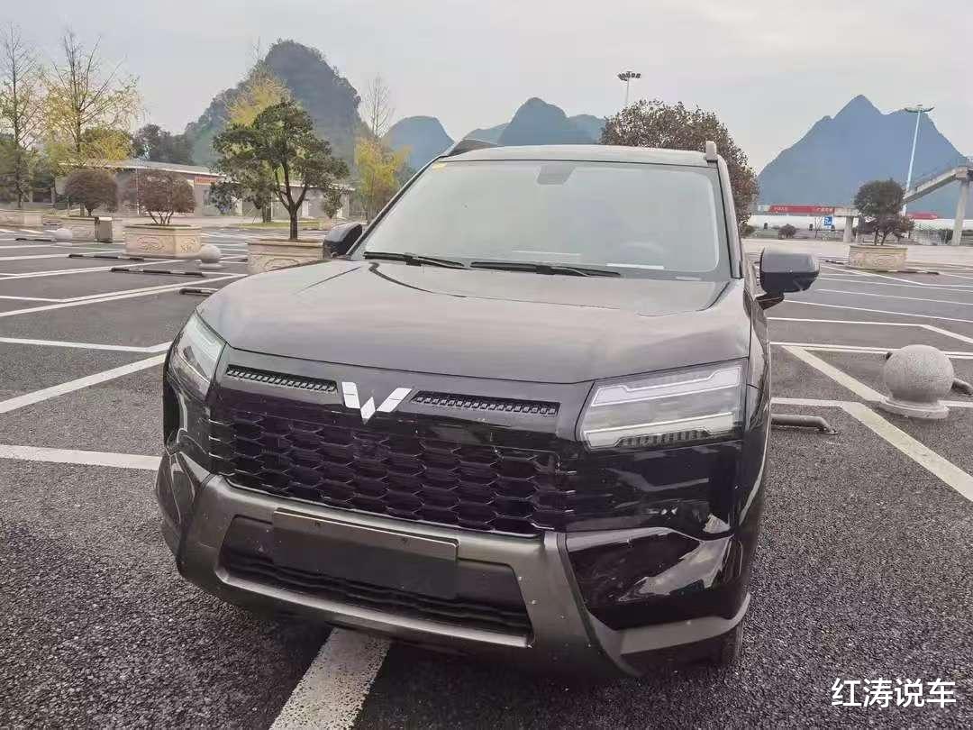 五菱星光560实车现身,外观大气,轴距2810mm,5/7座,三种动力