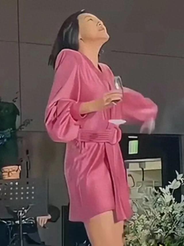 小S怎么了?网友突然又开始热议起来了