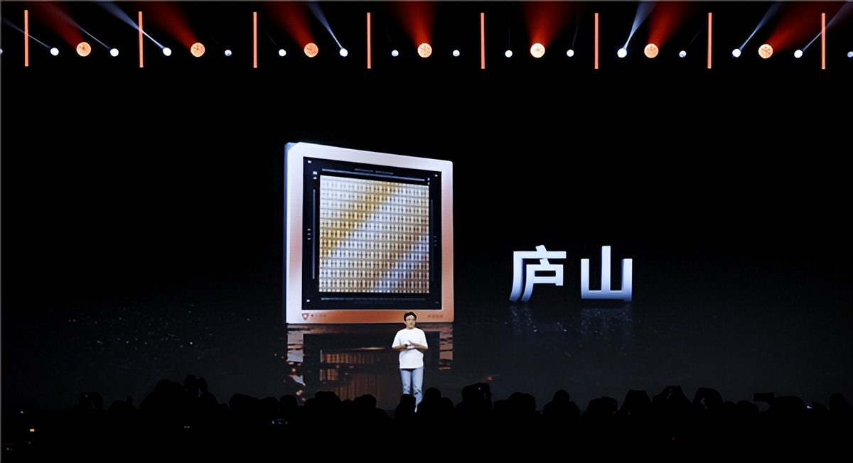 新架構×1、新芯片×3、新整機×2、新集群×1：5歲摩爾線程徹底爆發