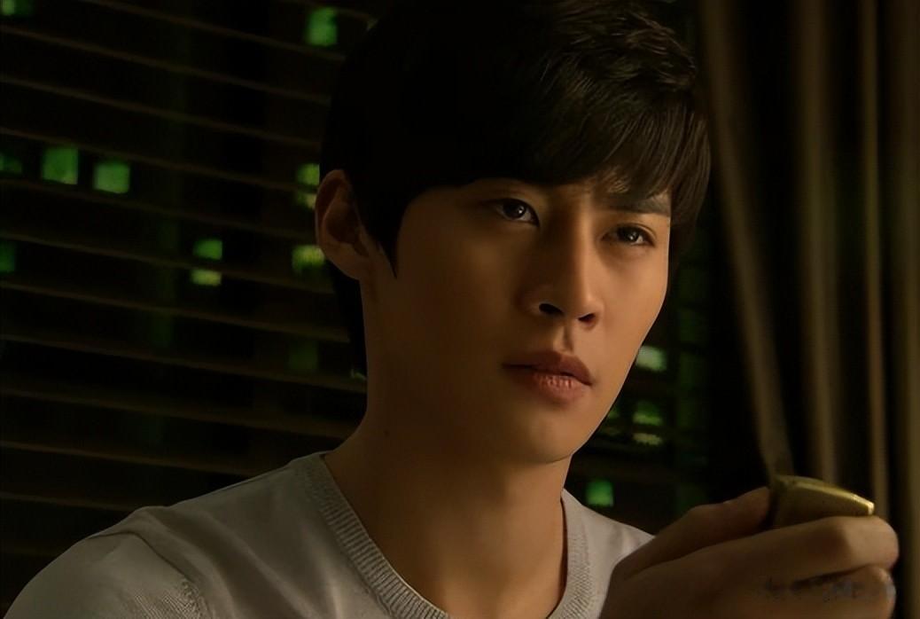 突发！40岁男星郑恩宇去世，一天前还悼念张国荣，曾称过得不幸福