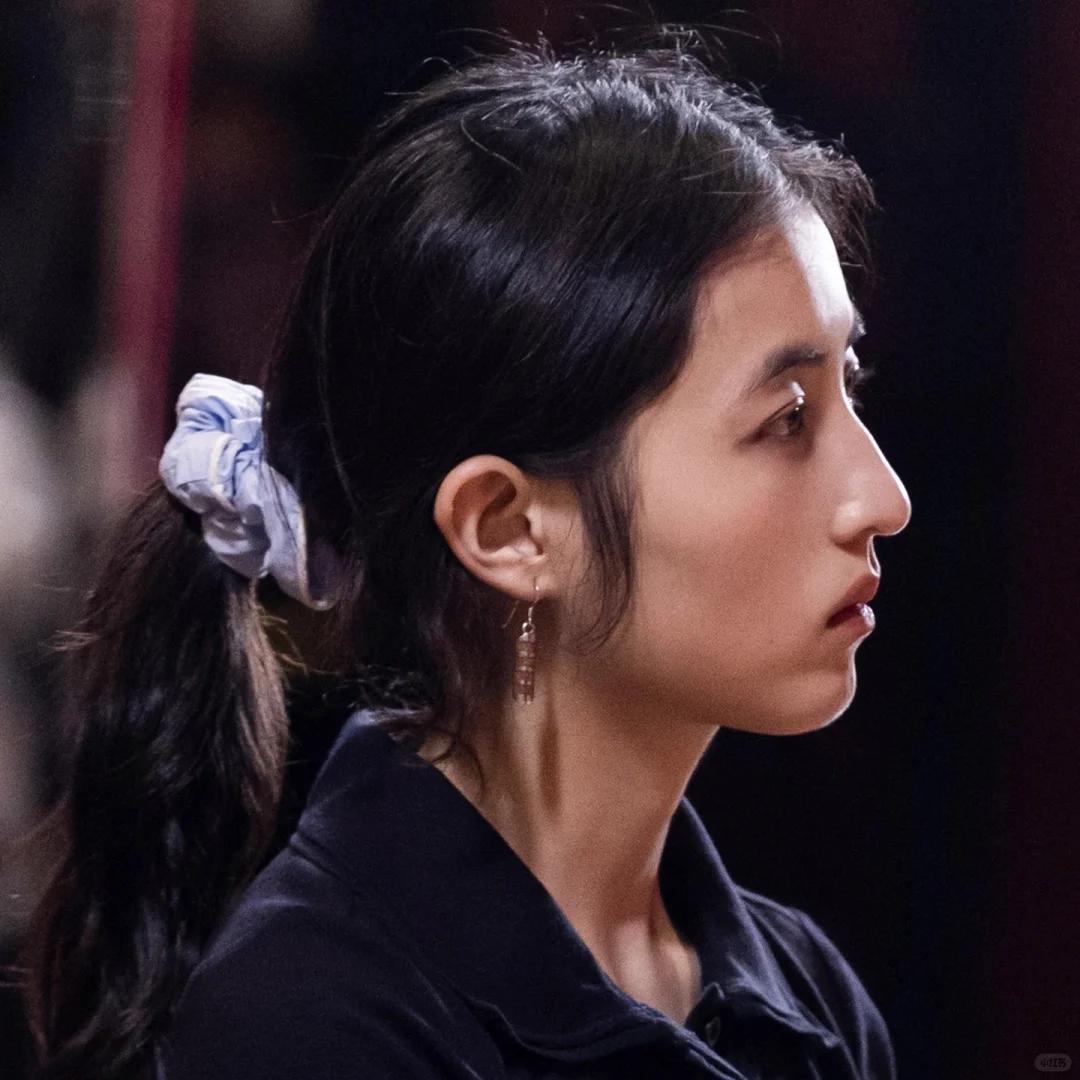 乌镇偶遇明星:彭昱畅真油腻,何炅一脸娇羞好娘,张子枫男人味浓