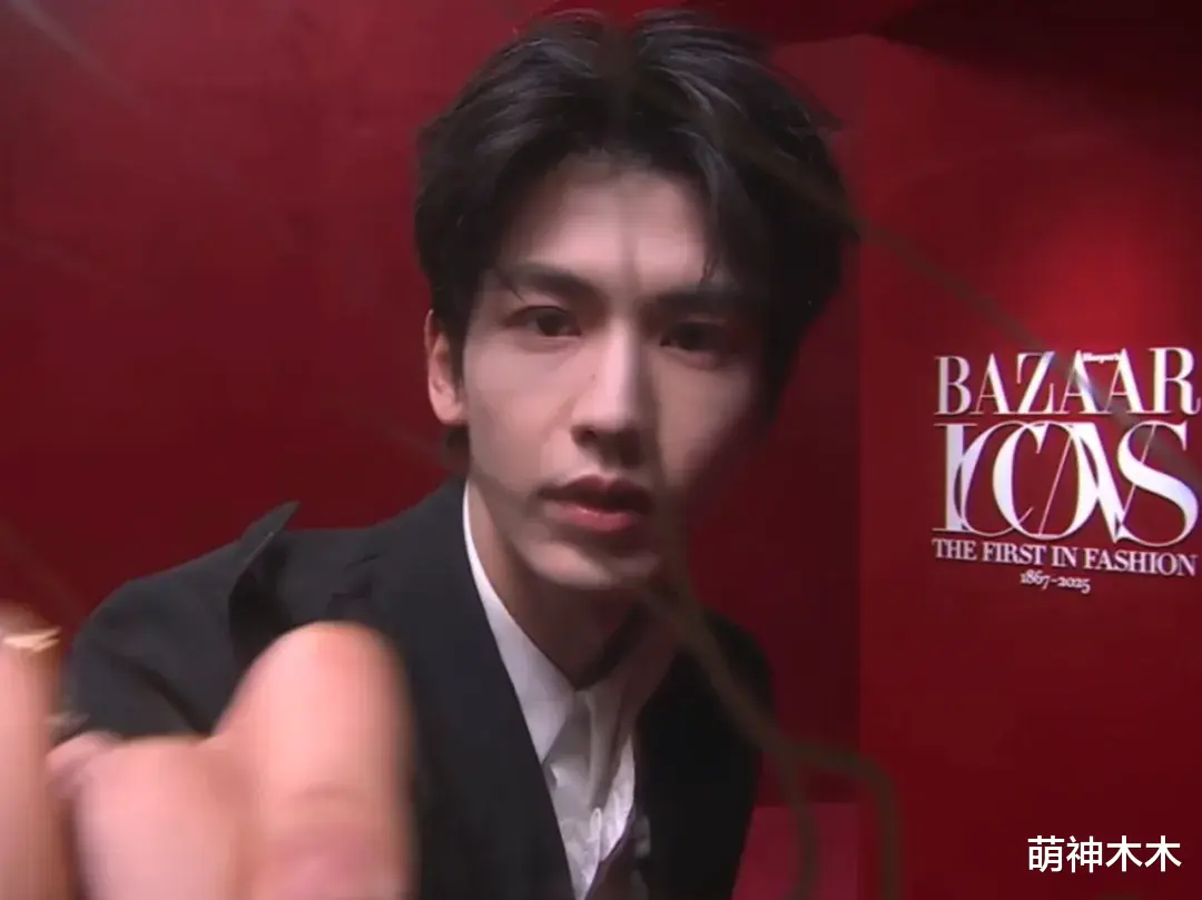 魔鬼镜头又来了!芭莎盛典怼脸拍太真实,杨幂干脆躲开不让拍正脸