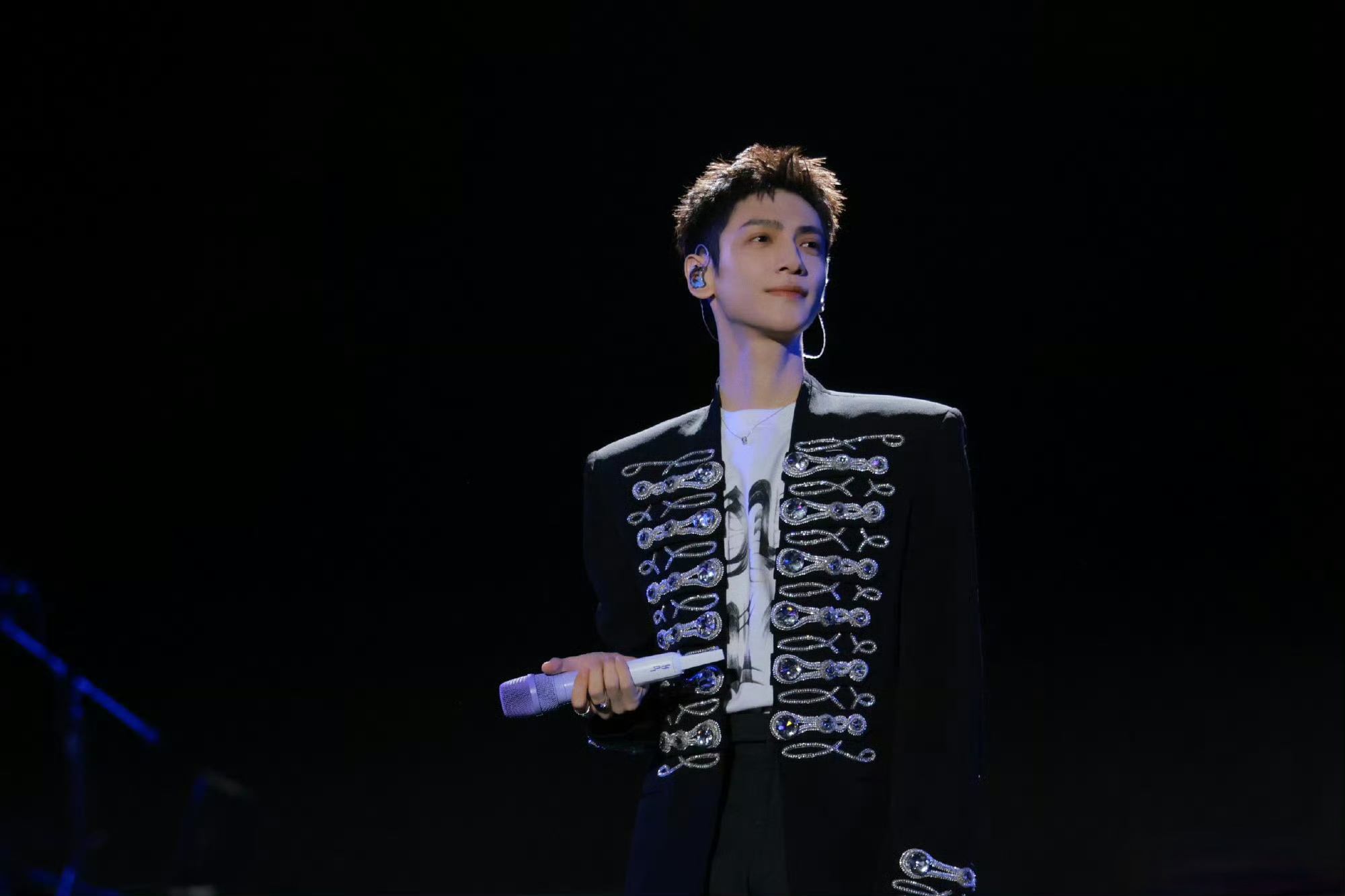 10.4日娱乐瓜:王一博 王俊凯 龚俊 檀健次 敖瑞鹏 罗云熙 李一桐 陈都灵