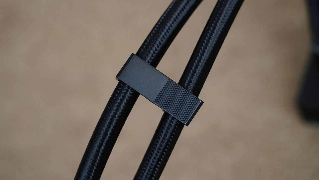 更适合游戏玩家的甜点显卡，AMD RX 9060 XT首发评测&装机分享