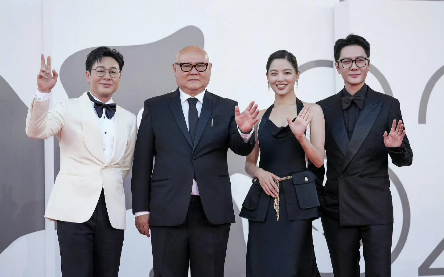 辛芷蕾演技征服外媒,威尼斯影后赔率一骑绝尘,20年最接近金狮奖