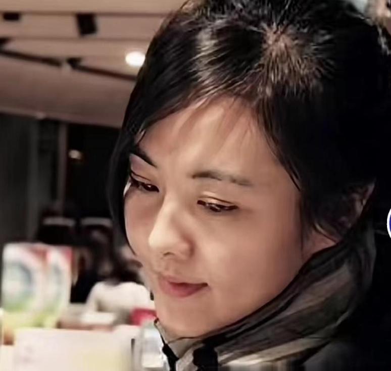 恶心一幕出现了！李健夫妻同游日本 网友关注点却落在孟小蓓身材上