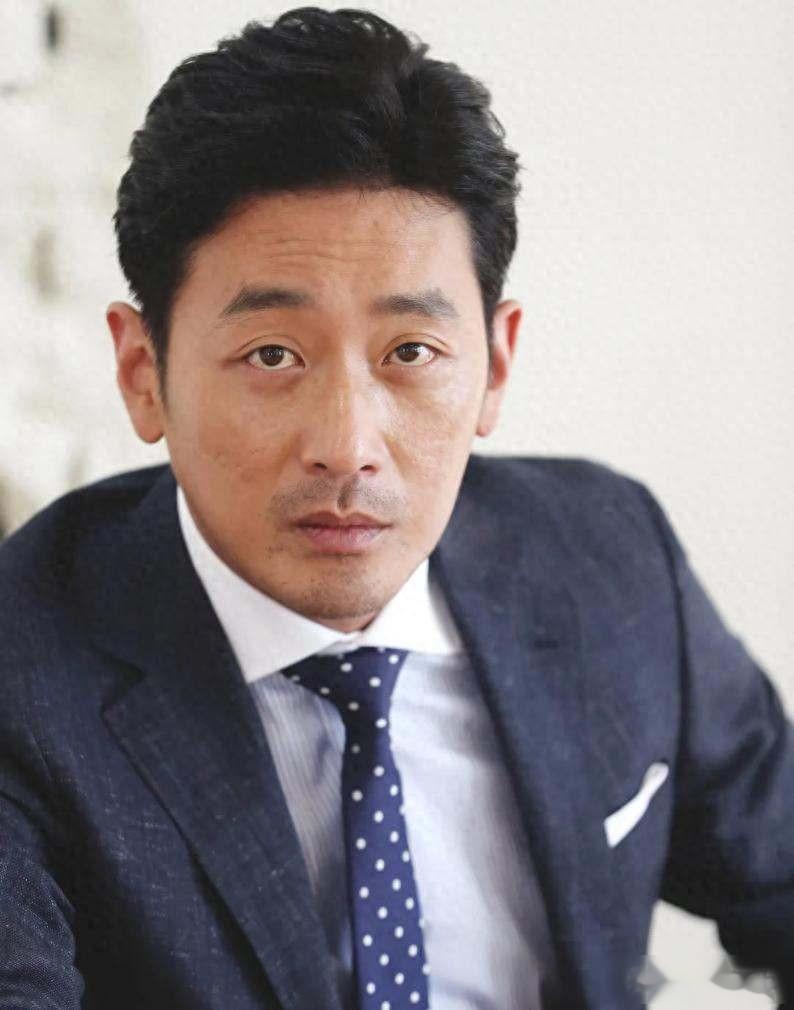 韩国女星拍电影期间意外怀孕，导演河正宇慌了，当即做出一个决定