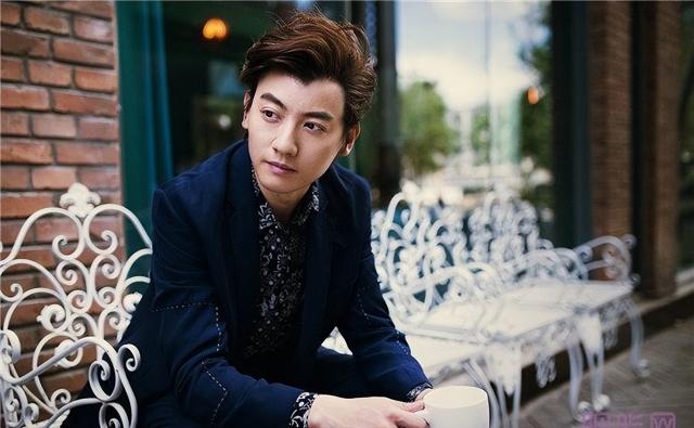 他帅到惊艳46岁却还在相亲,出演《以法之名》被喊话:早该火了