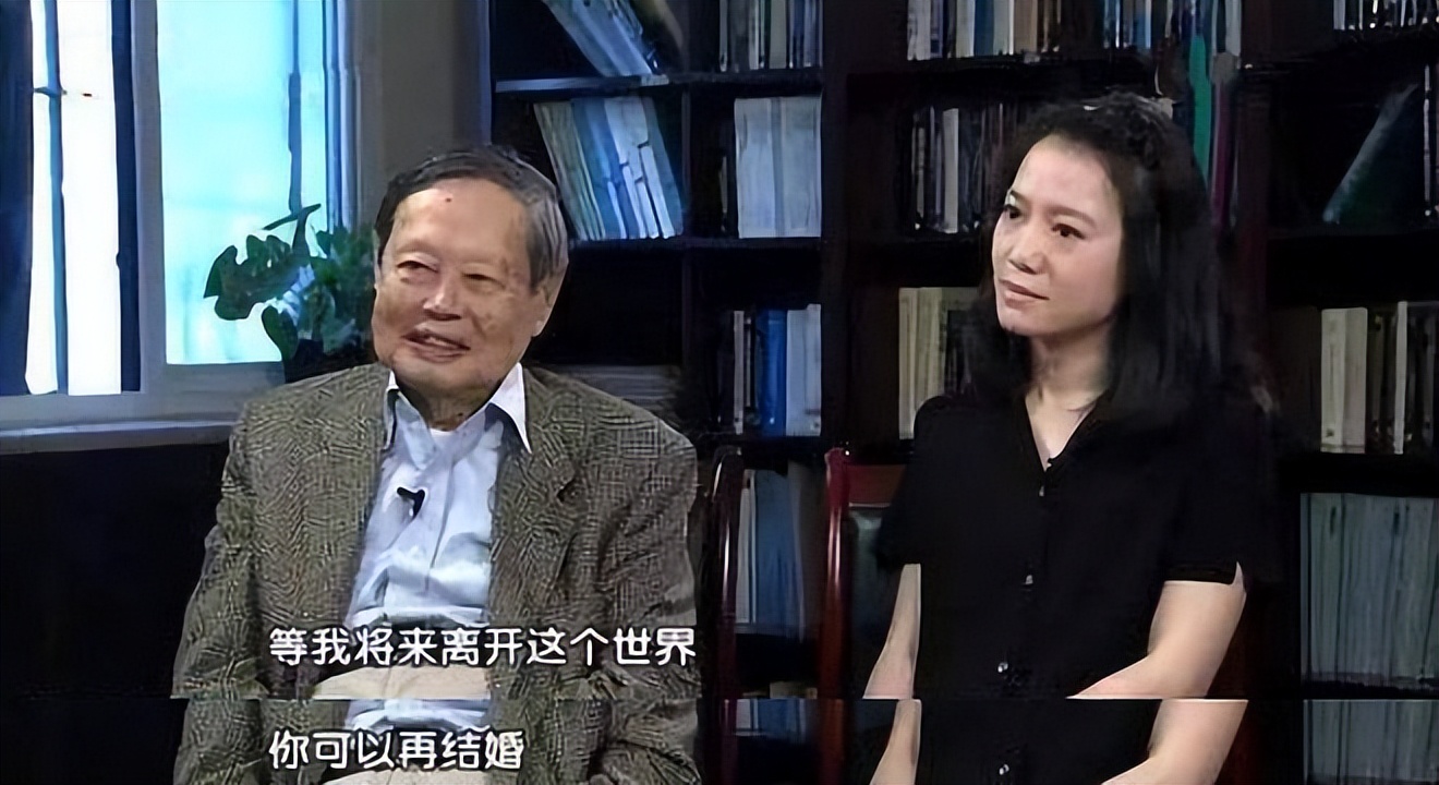 103岁杨振宁去世，留下翁帆独自一人生活！两人去年刚庆祝完瓷婚